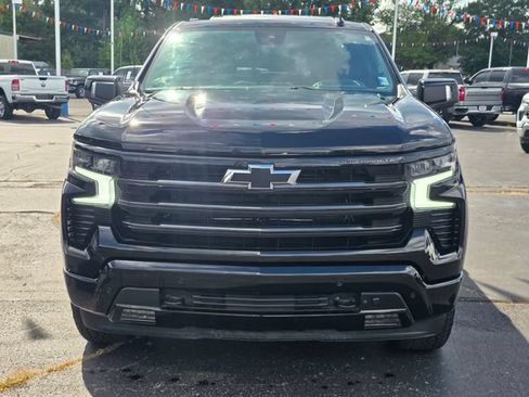Used 2026 Chevrolet Silverado 1500 High Country w/ Midnight Edition AWD/4WD image 4