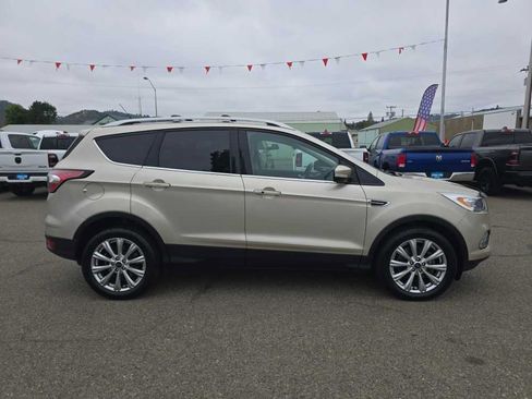 Used 2018 Ford Escape Titanium AWD/4WD image 6