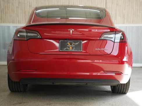 Used 2022 Tesla Model 3 Performance image 8