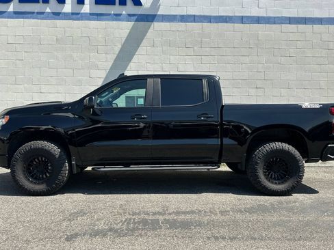 Used 2025 Chevrolet Silverado 1500 LT Trail Boss w/ LPO, Dark Essentials Package AWD/4WD image 7