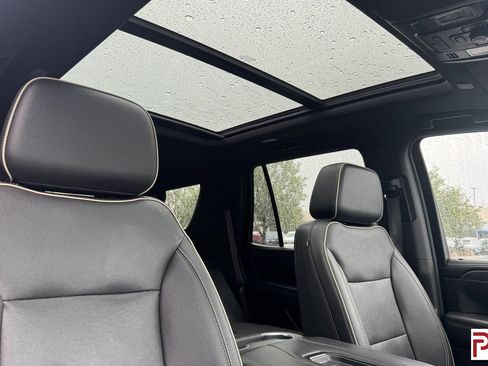 Certified 2022 GMC Yukon SLT w/ SLT Premium Package AWD/4WD image 16