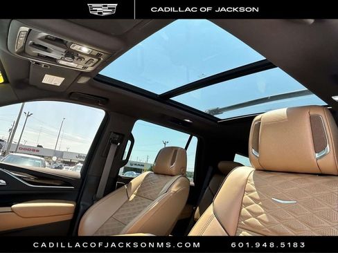 Used 2022 Cadillac Escalade Sport w/ Touring Package AWD/4WD image 14