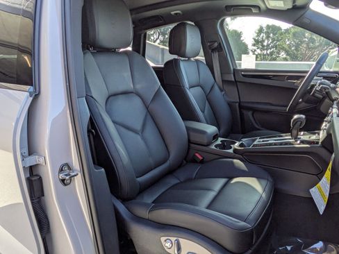 New 2025 Porsche Macan S image 25