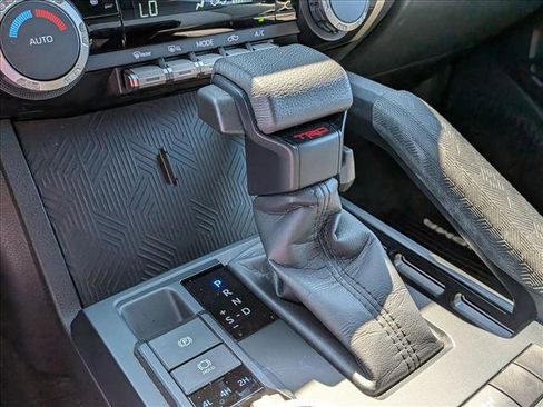 Used 2025 Toyota Tacoma TRD Off-Road image 12