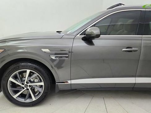 Used 2025 Genesis GV80 2.5T Advanced AWD/4WD image 9