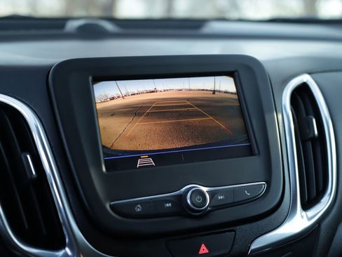 Used 2020 Chevrolet Equinox LT image 14