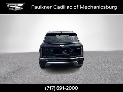 Certified 2026 Cadillac Vistiq Sport w/ LPO, Floor Liner Package AWD/4WD image 7