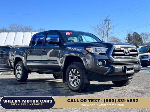 Used 2017 Toyota Tacoma SR5 w/ Tow Package image 3