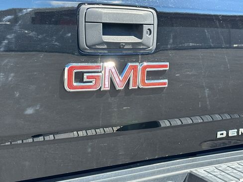 Used 2015 GMC Sierra 2500 Denali w/ Duramax Plus Package AWD/4WD image 47