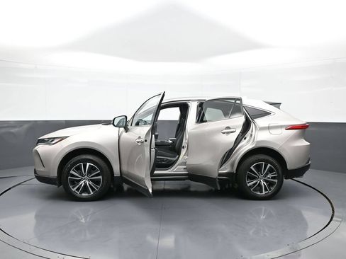 Used 2024 Toyota Venza LE AWD/4WD image 42