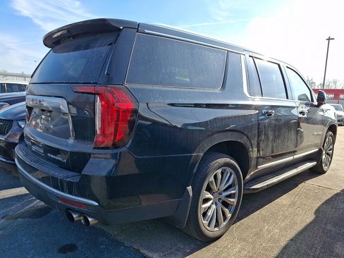 Used 2022 GMC Yukon XL Denali image 10