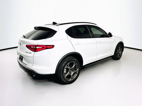 Used 2022 Alfa Romeo Stelvio Ti image 9