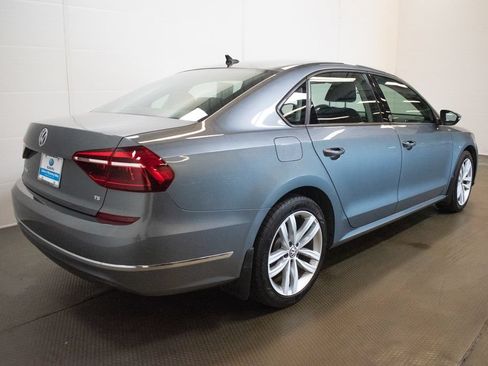 Used 2019 Volkswagen Passat 2.0T Wolfsburg FWD image 4