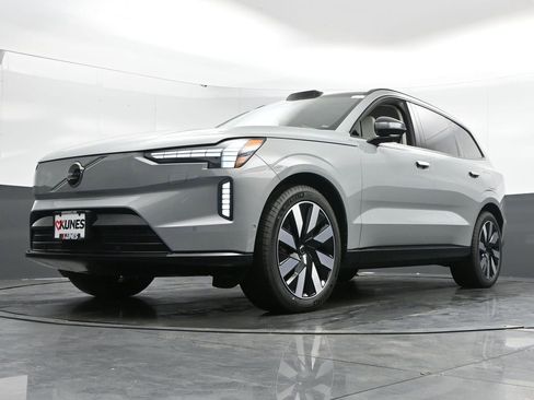 New 2025 Volvo EX90 Ultra image 45