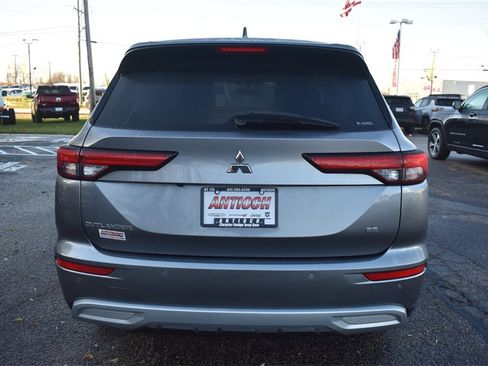 Used 2023 Mitsubishi Outlander SE image 7