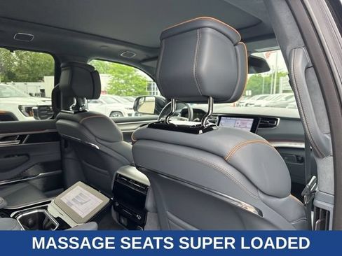 Used 2023 Jeep Grand Wagoneer L Series II w/ Premium Group II AWD/4WD image 32