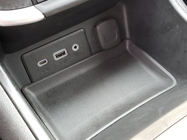 Used 2024 GMC Terrain SLE w/ Driver Convenience Package AWD/4WD image 33