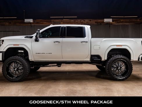 Used 2024 GMC Sierra 3500 Denali Ultimate image 5