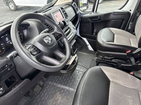 Used 2023 RAM ProMaster 2500 FWD image 9