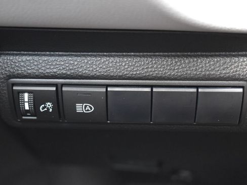 Used 2022 Toyota Corolla SE w/ SE Premium Package FWD image 14