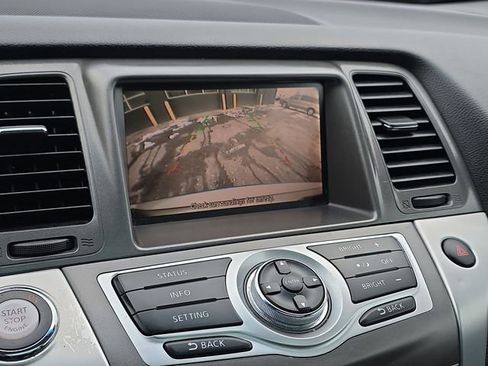 Used 2011 Nissan Murano SV image 17