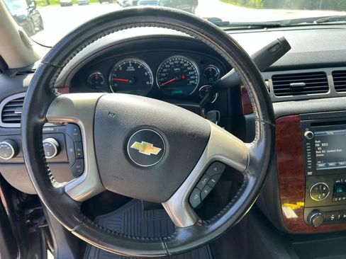 Used 2013 Chevrolet Avalanche LT AWD/4WD image 17