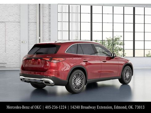 Used 2026 Mercedes-Benz GLC 300 4MATIC image 21