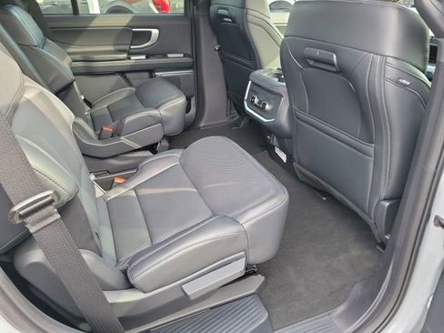 New 2026 Ford Expedition Platinum image 18