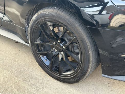 Used 2019 Ford Mustang GT RWD image 5