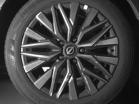 Used 2025 Nissan Altima 2.5 SV image 15