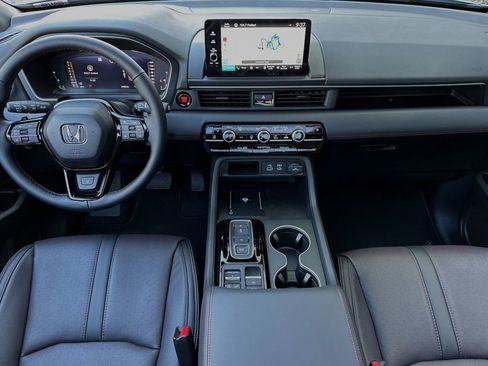 New 2025 Honda Pilot Black Edition image 10