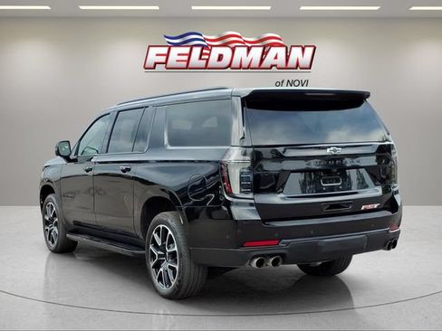 Used 2025 Chevrolet Suburban RST w/ Comfort Package AWD/4WD image 3