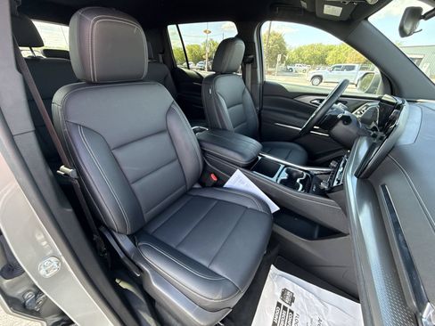 Used 2026 Chevrolet Traverse LT FWD image 26