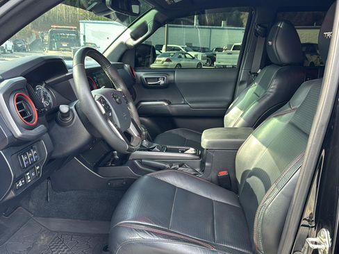 Used 2019 Toyota Tacoma TRD Pro image 9