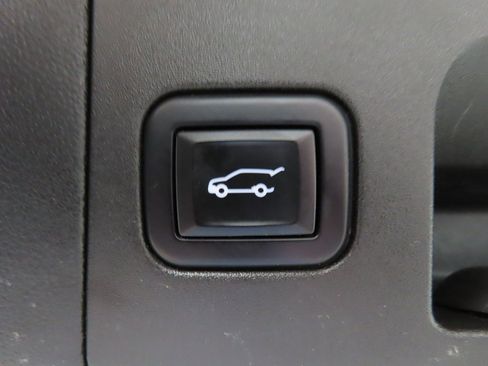 Used 2022 Cadillac XT5 Sportv w/ Technology Package image 42