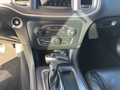 Used 2020 Dodge Charger SXT image 61
