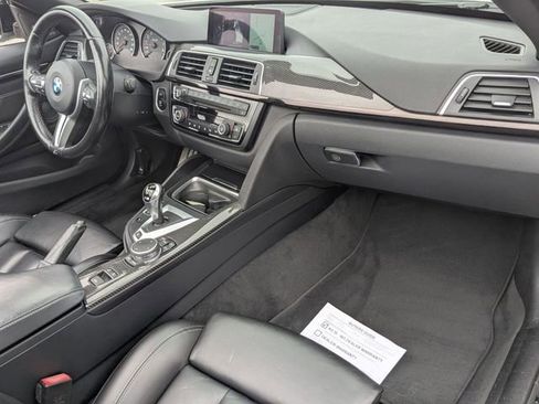 Used 2016 BMW M4 Convertible image 24