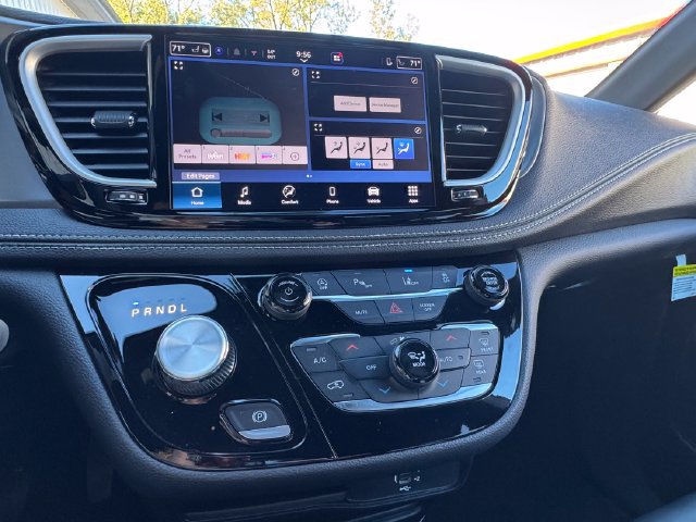 New 2026 Chrysler Pacifica Select FWD image 20