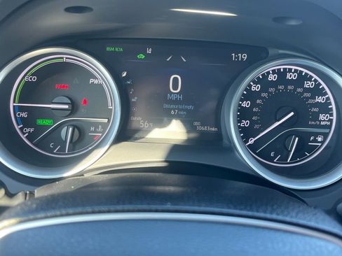 Used 2023 Toyota Camry XLE image 15