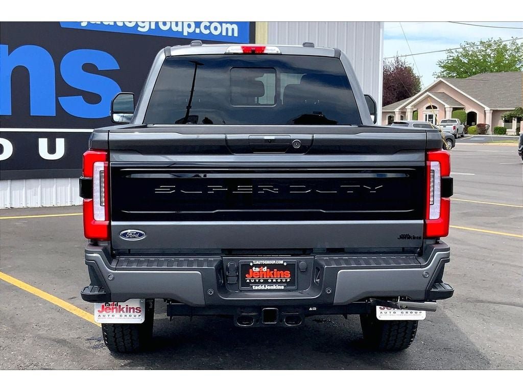 Used 2026 Ford F350 Platinum w/ FX4 Off-Road Package AWD/4WD image 4