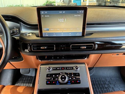 Used 2020 Lincoln Aviator Black Label w/ Dynamic Handling Package image 23