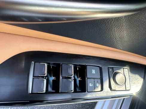 Used 2023 Lexus ES 250 w/ Premium Package AWD/4WD image 15
