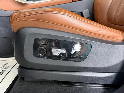 Used 2024 BMW X5 M60i AWD/4WD image 33
