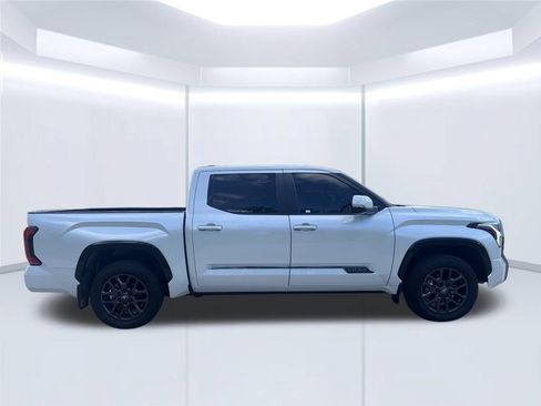 Used 2025 Toyota Tundra Platinum AWD/4WD image 4