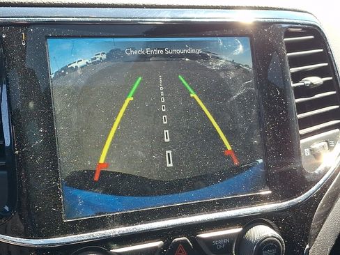 Used 2020 Jeep Grand Cherokee Altitude AWD/4WD image 19