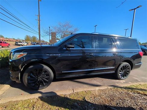 Used 2021 Lincoln Navigator L Reserve image 2