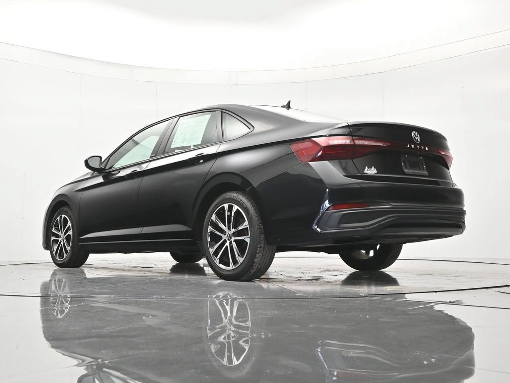 Used 2025 Volkswagen Jetta Sport FWD image 42