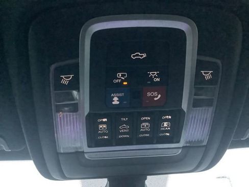 Used 2019 RAM 1500 Laramie image 25