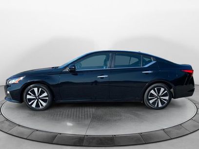 Used 2022 Nissan Altima 2.5 SV