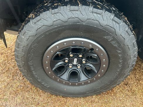 Used 2023 Ford F150 Raptor w/ Raptor Carbon Fiber Package image 35